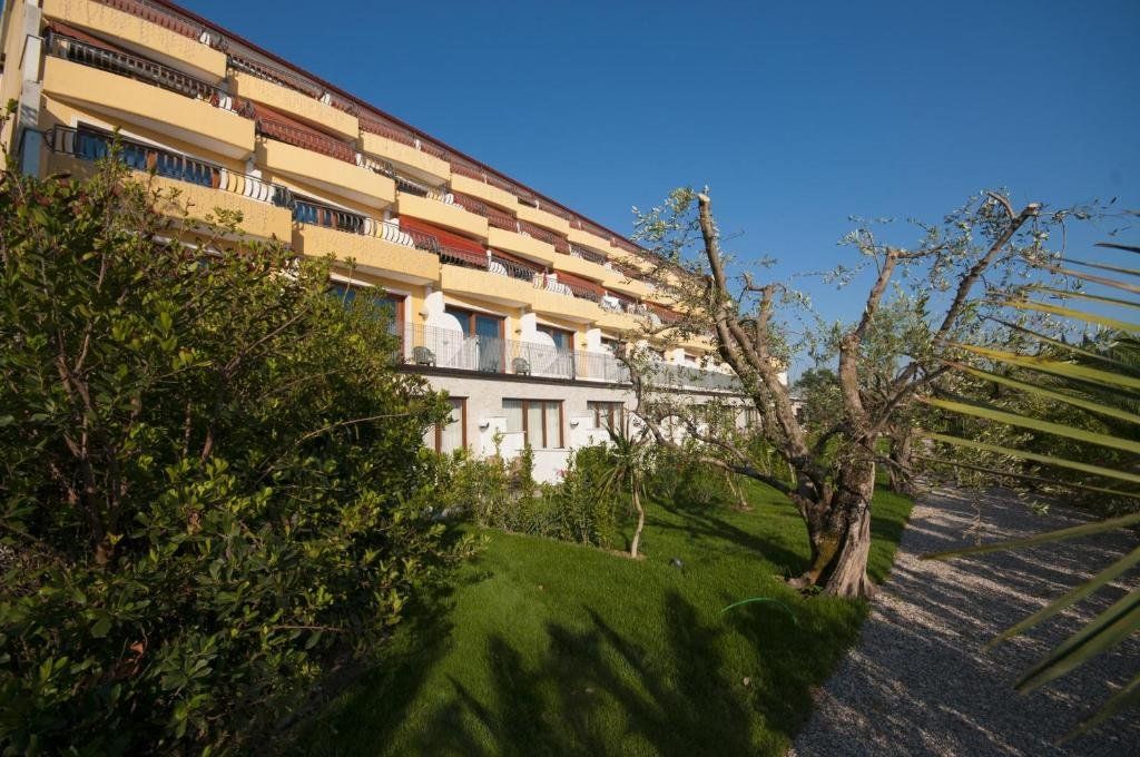 Edifici
