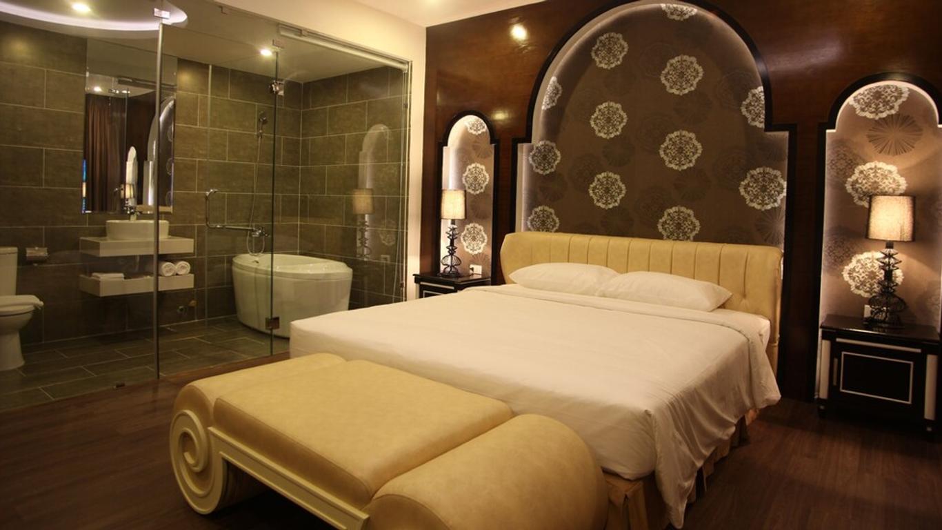 Hanz Friday Hotel