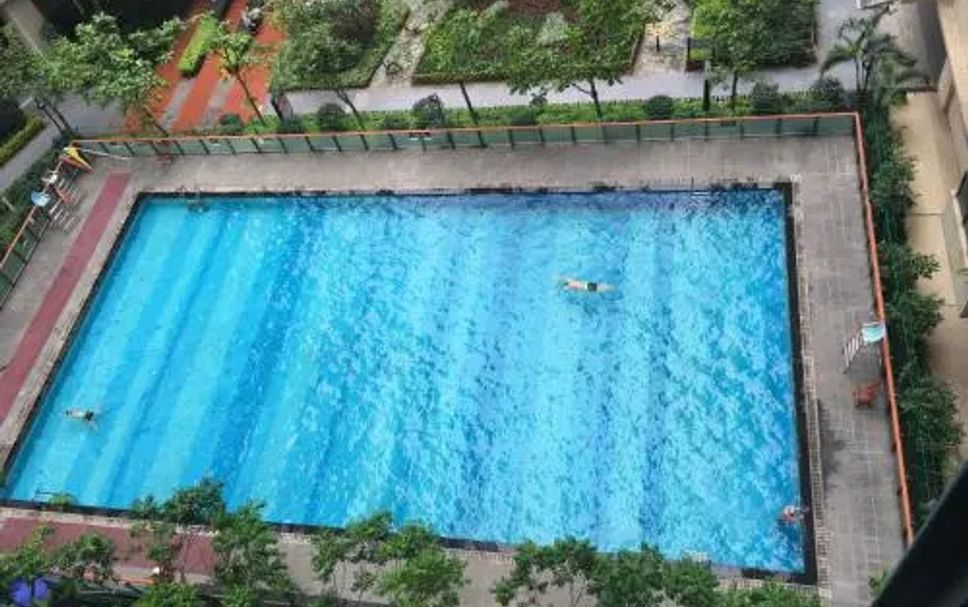 Pool Foto