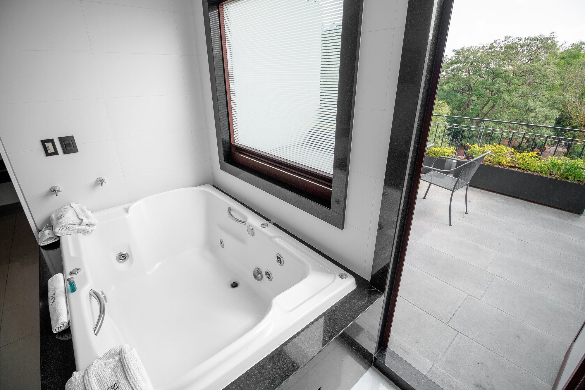Altres