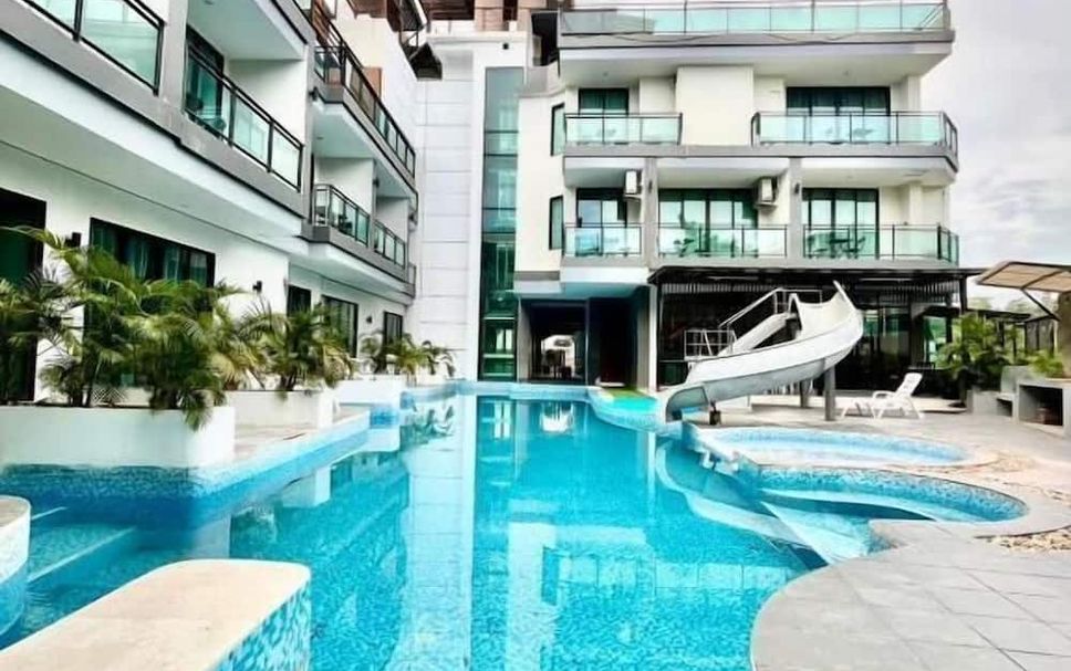 Pool Foto