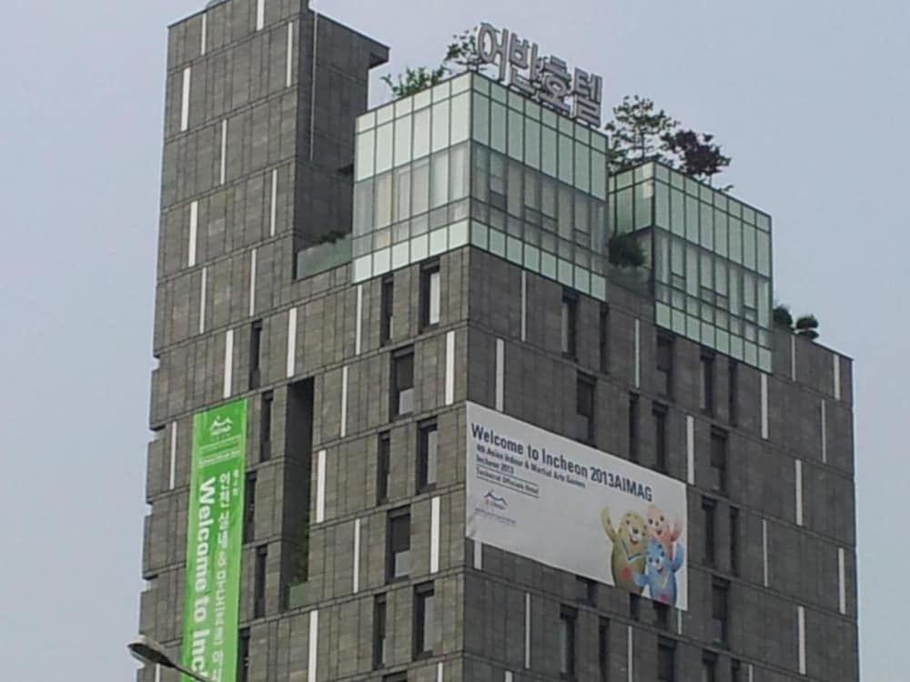 Edifici