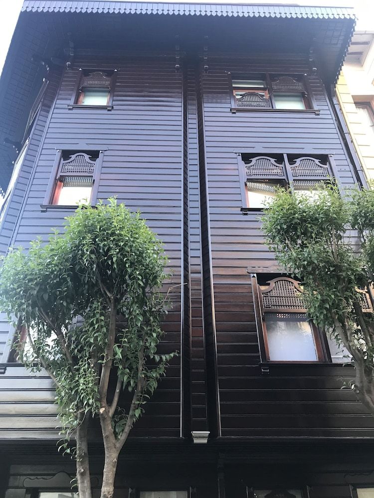 Edifici