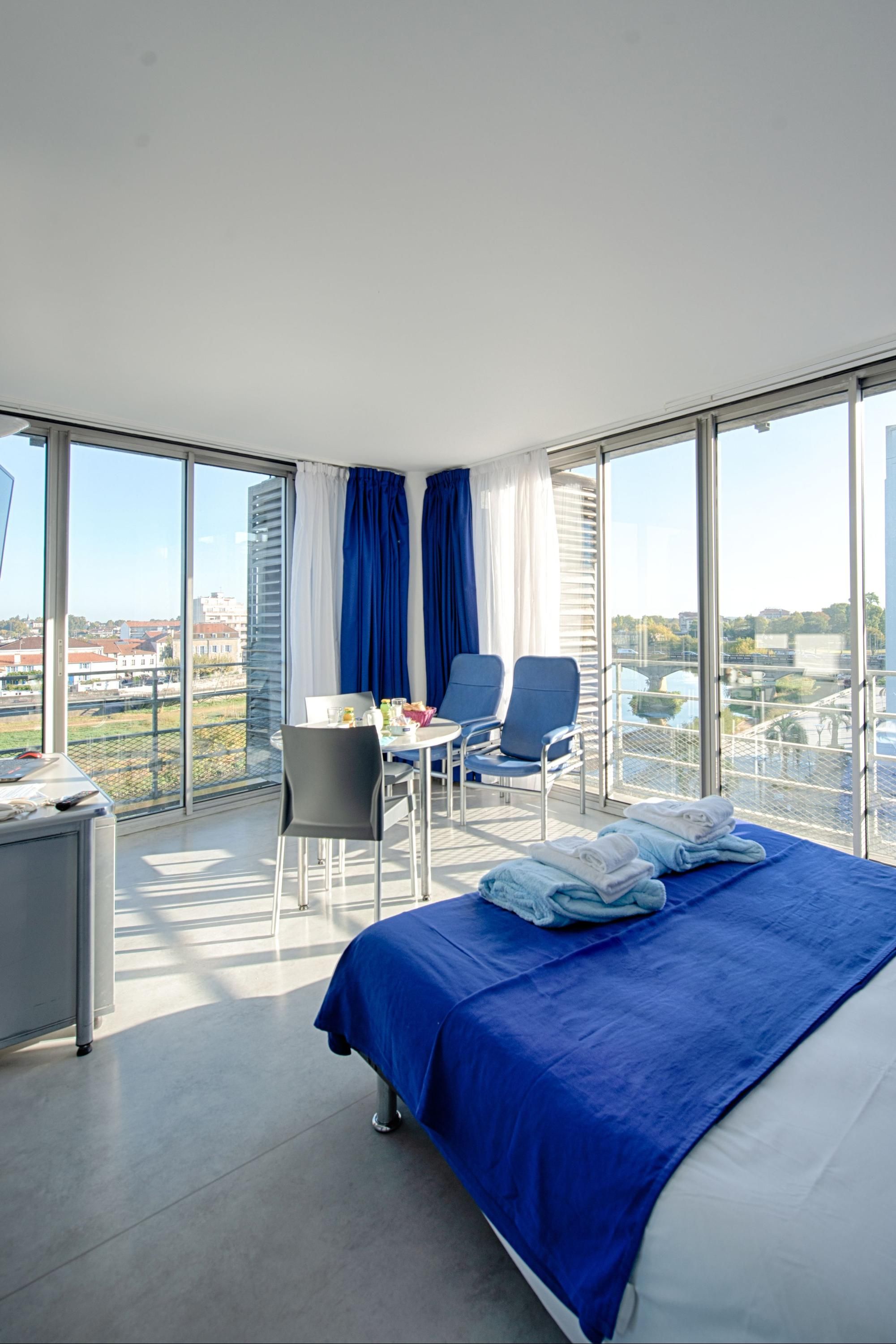 Altres
