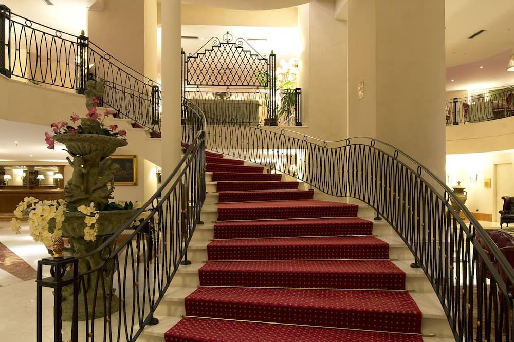 Escales