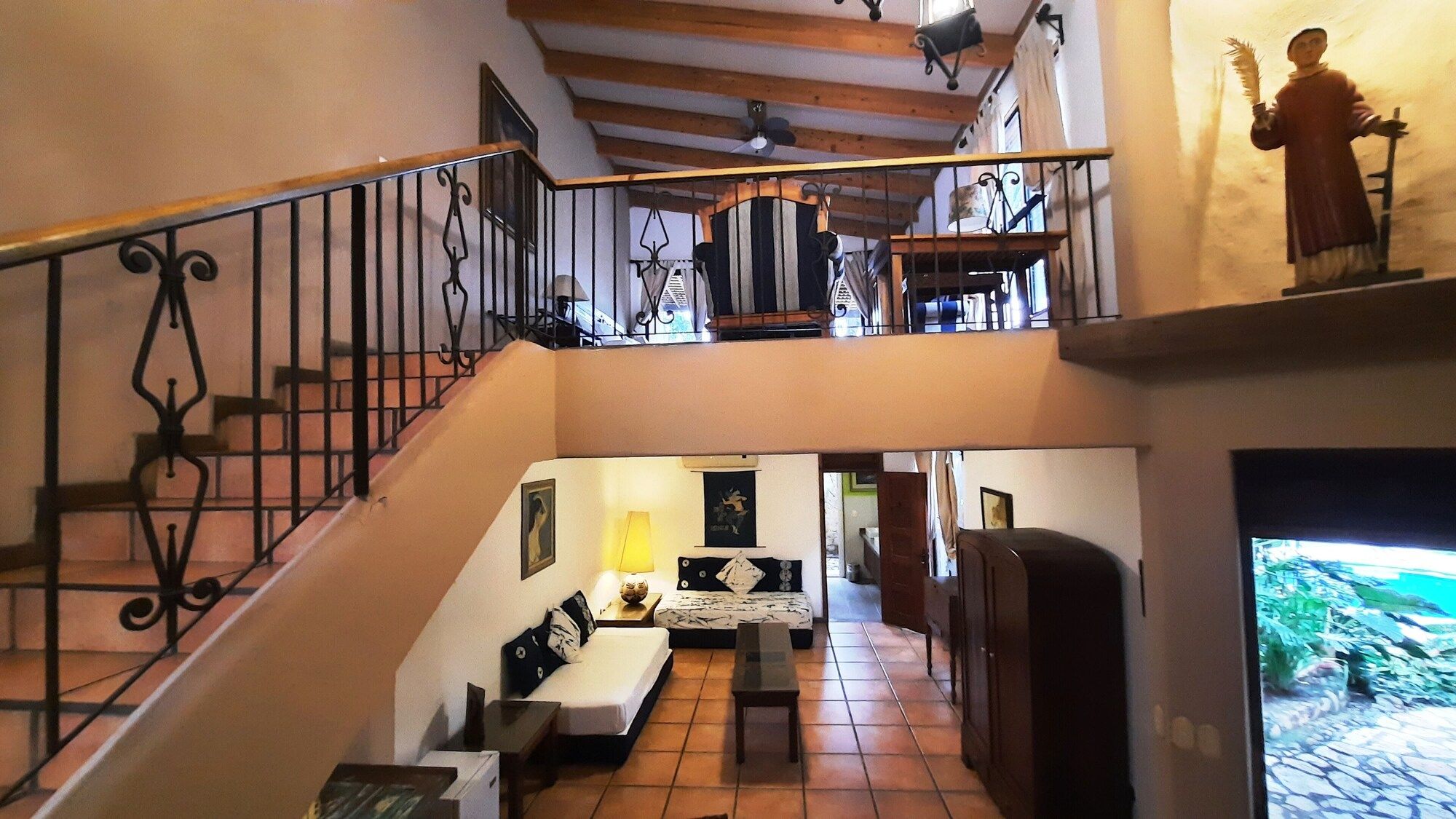 Escales