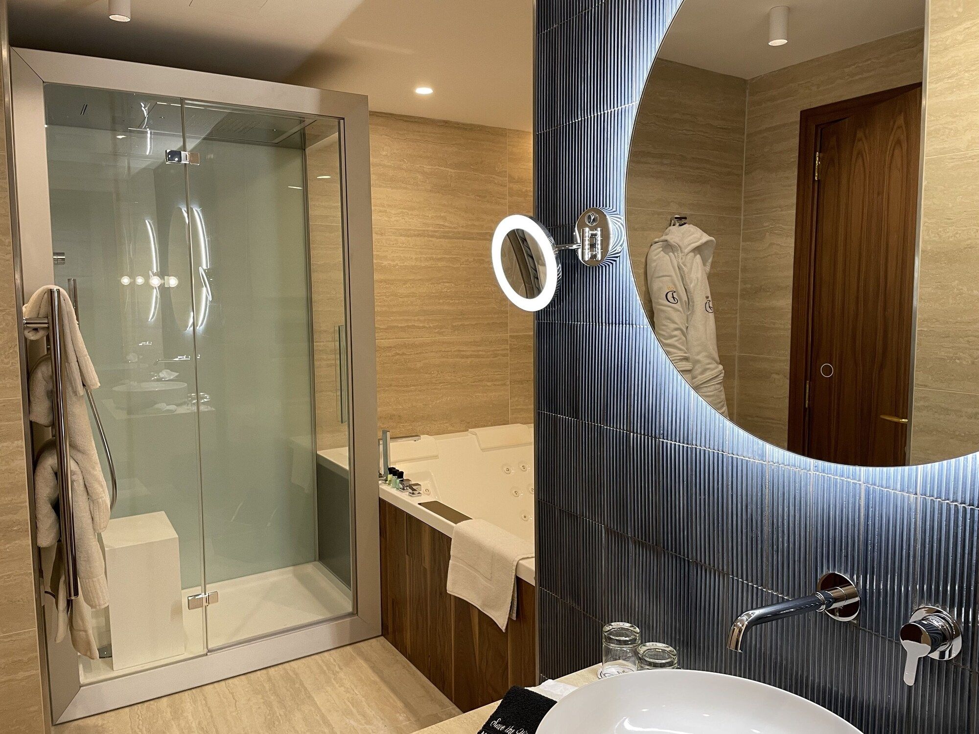 Altres