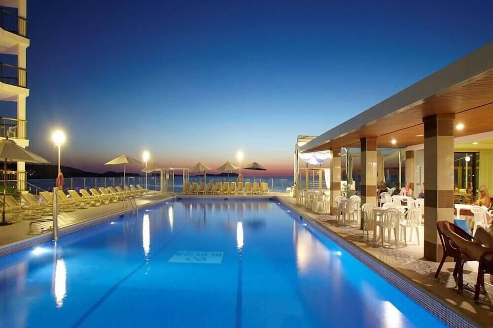 Pool Foto