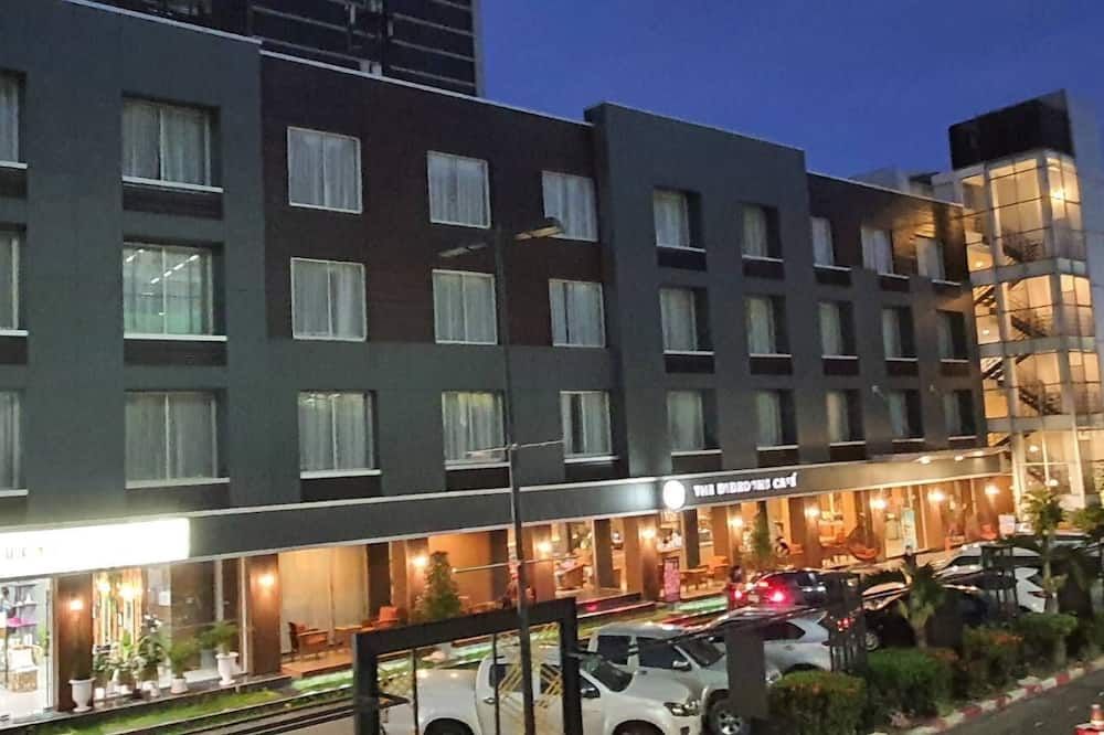Edifici