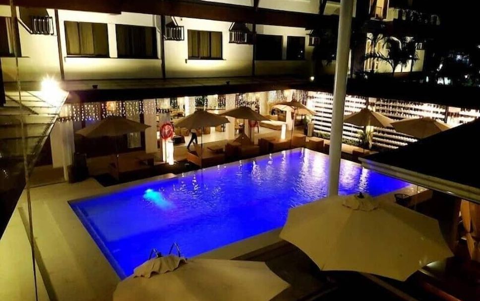 Pool Foto