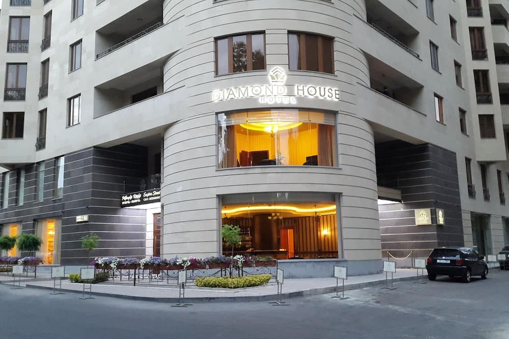 Edifici