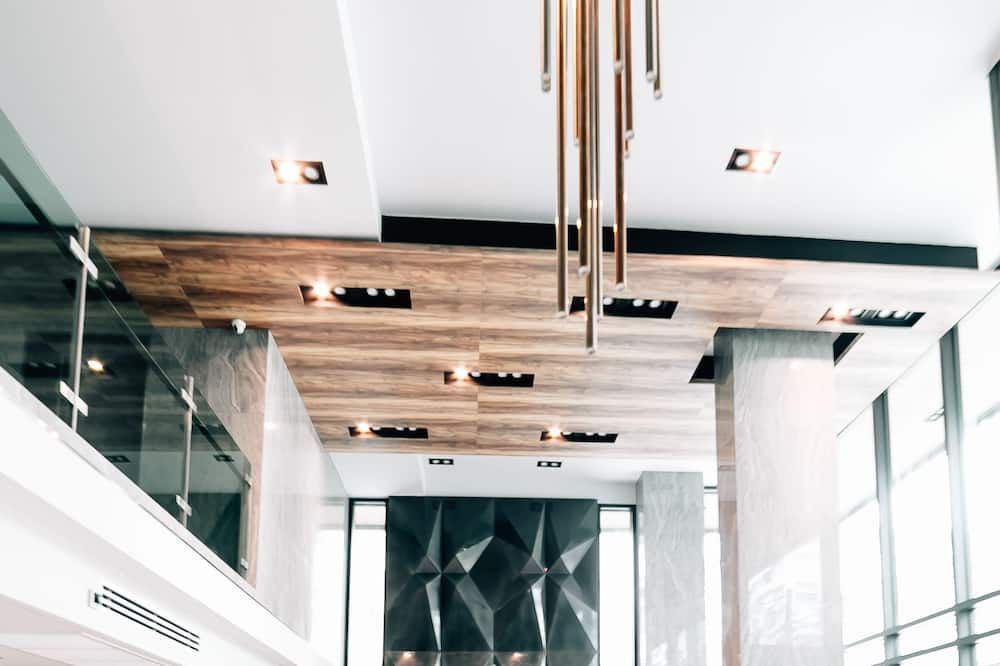 Altres