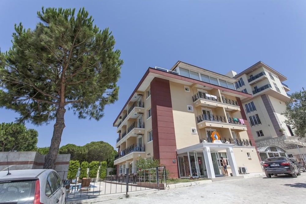 Edifici