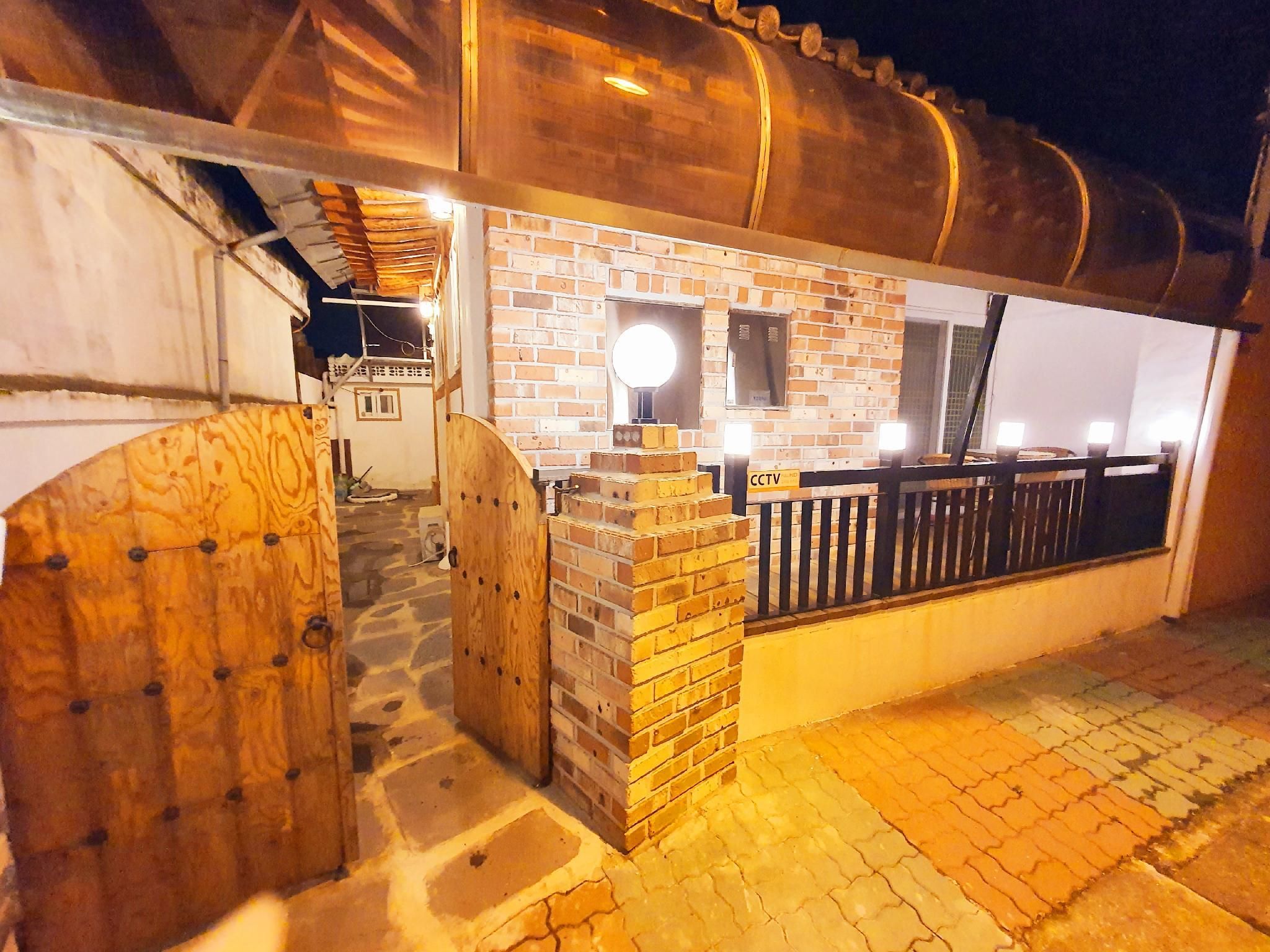 Edifici