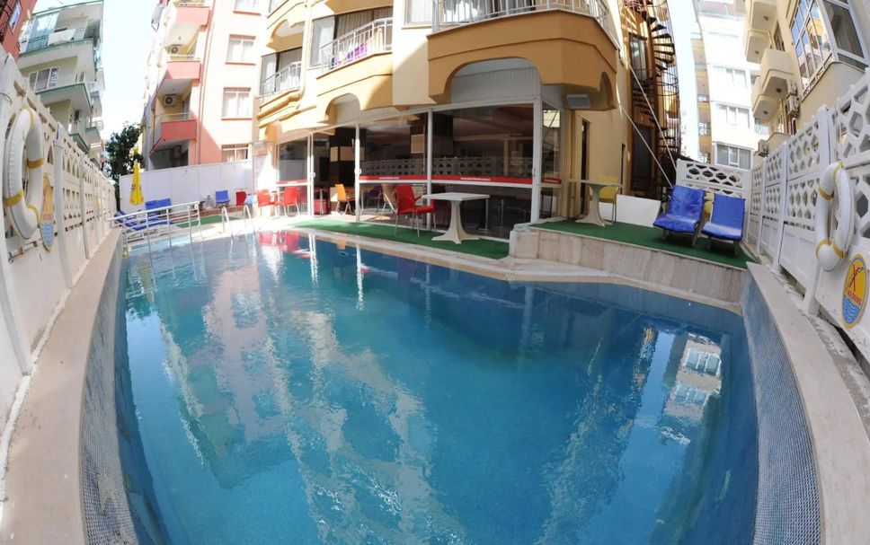 Pool Foto