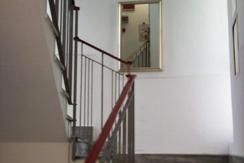 Escales
