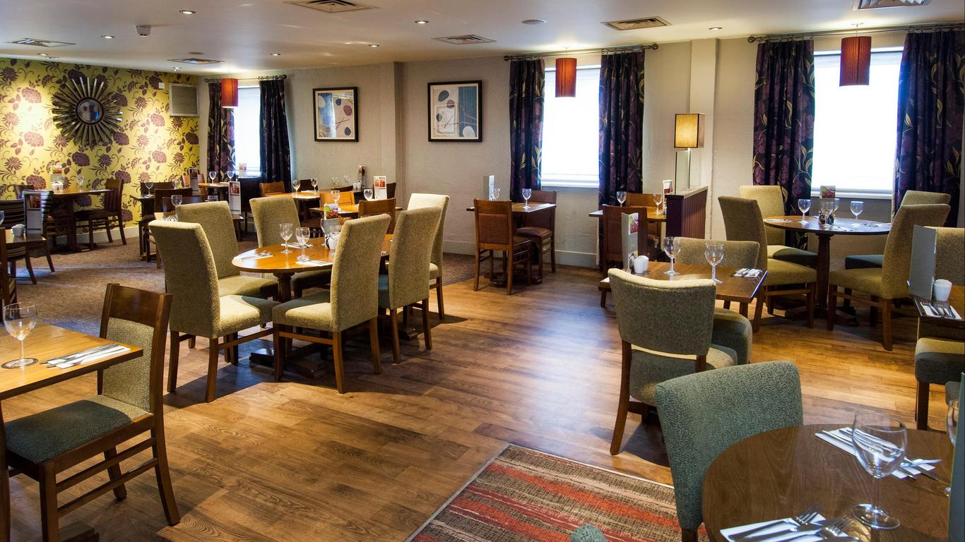 Premier Inn Leeds City West