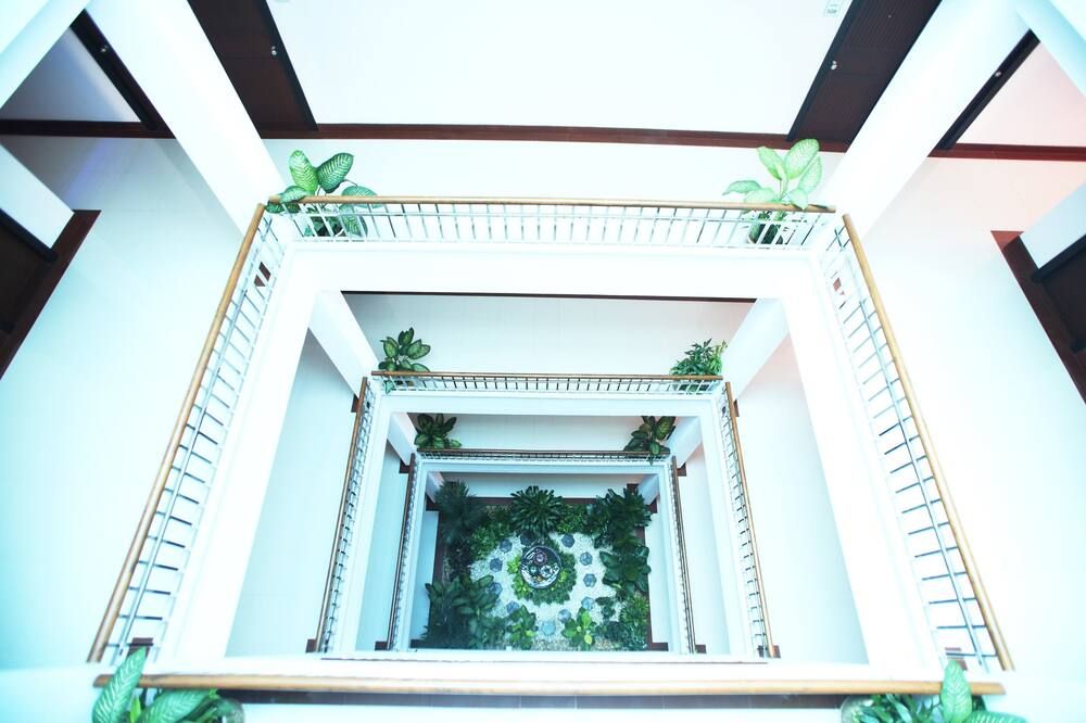 Escales