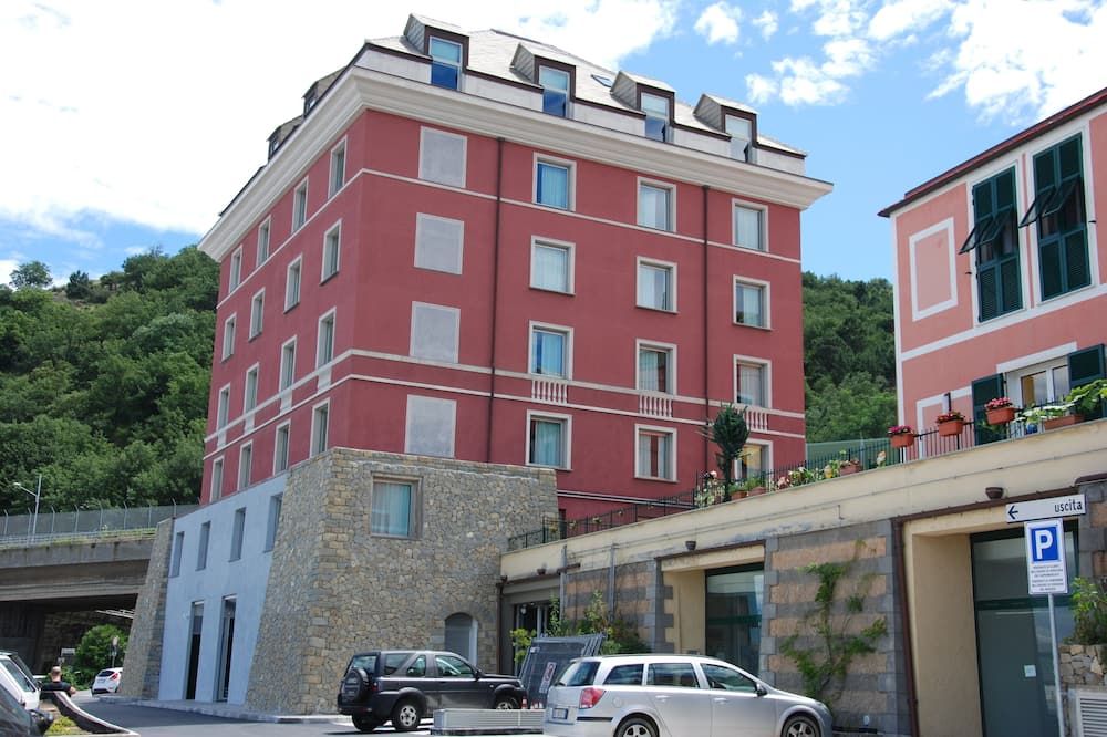 Edifici