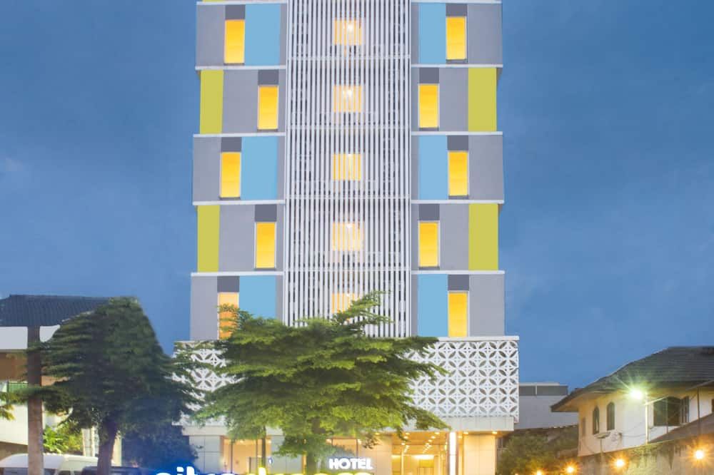 Edifici