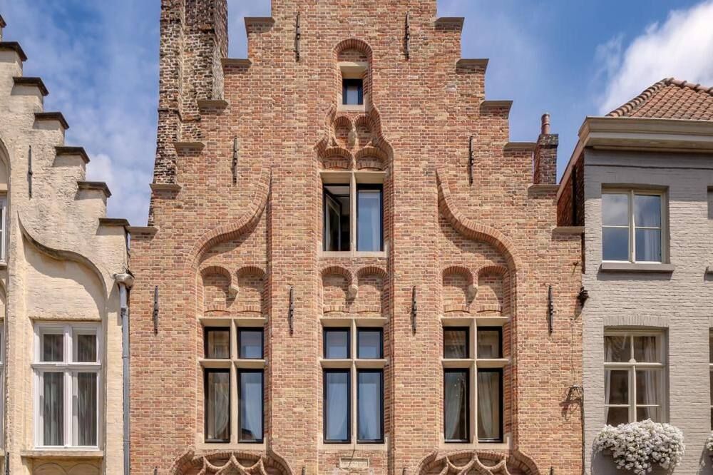 Edifici