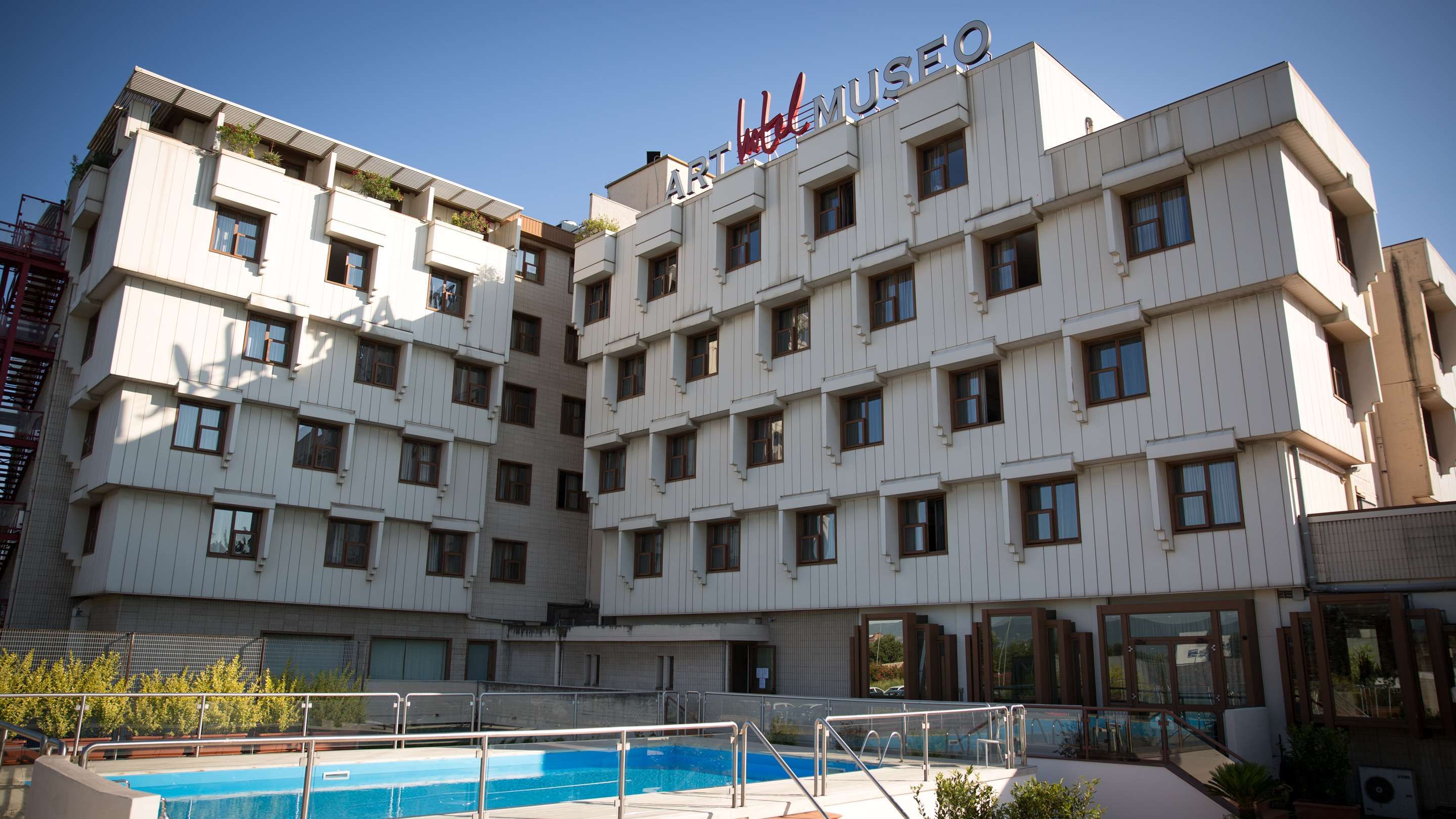 Edifici