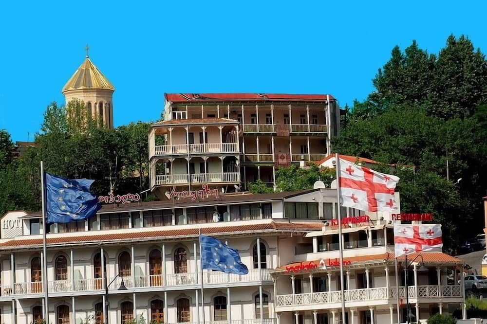 Edifici
