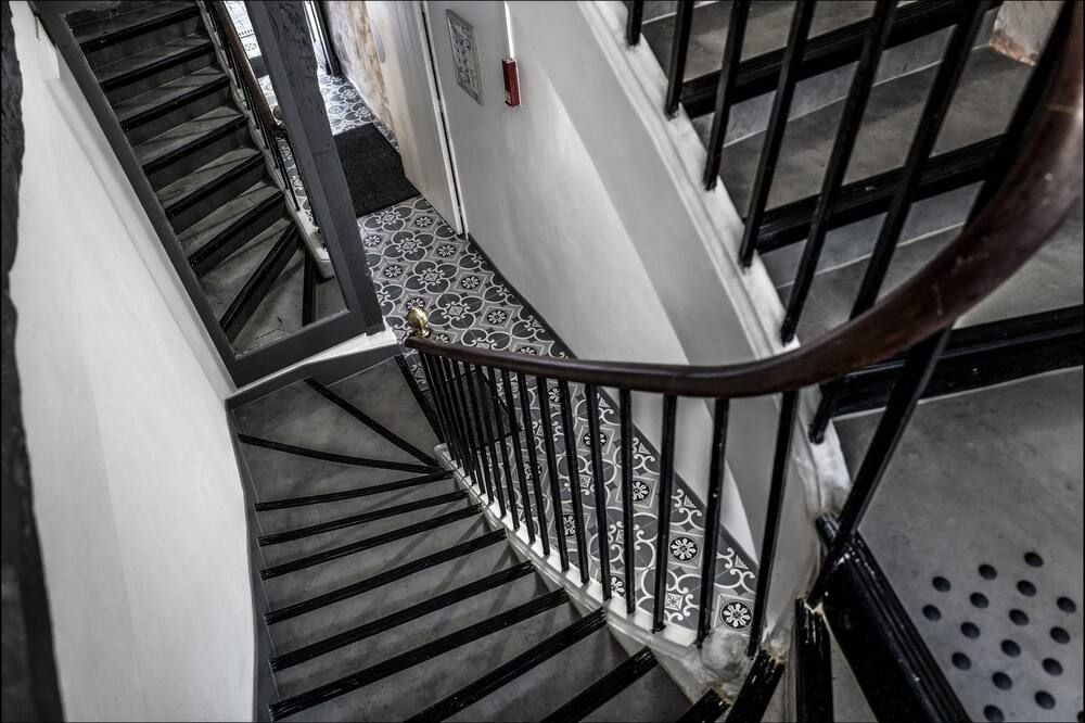 Escales