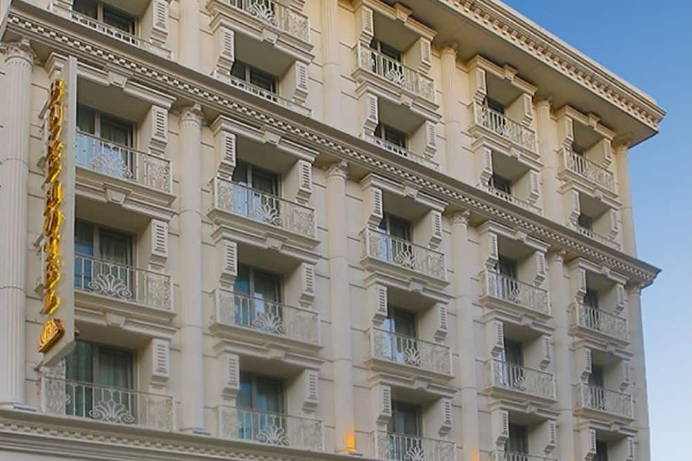 Edifici