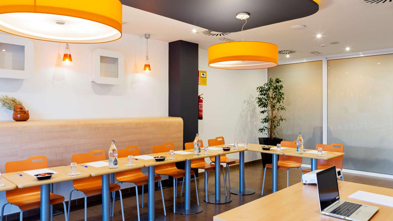 Ibis Oviedo