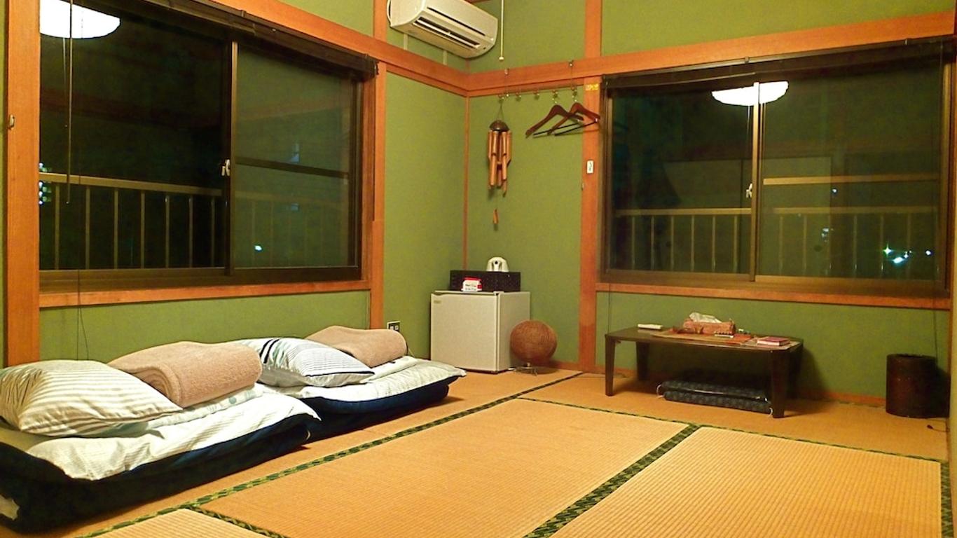 Aoshima Guesthouse Hooju