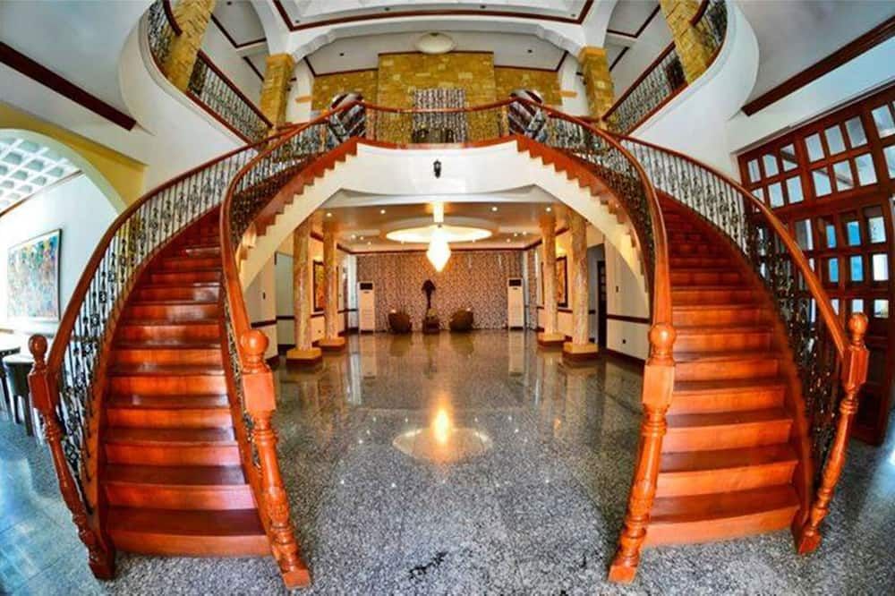 Escales