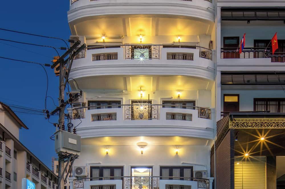 Edifici