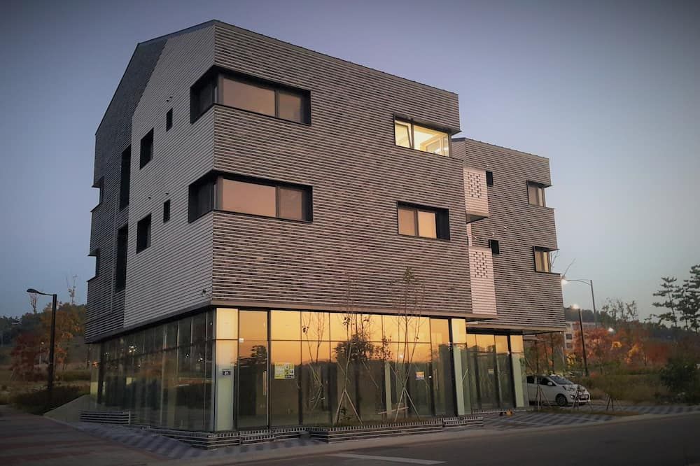Edifici