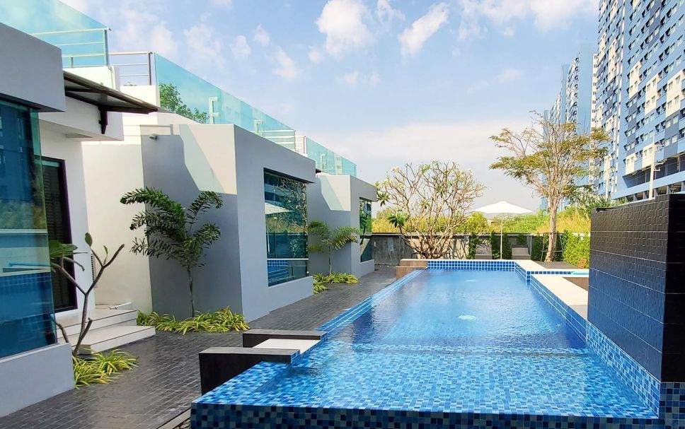 Pool Foto