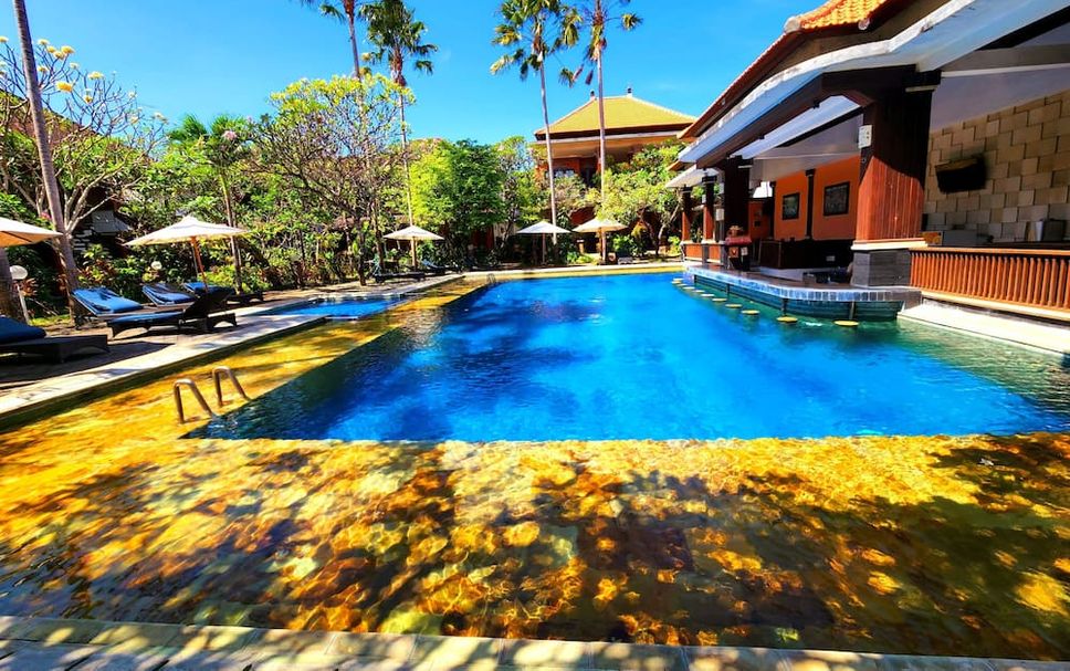 Pool Foto