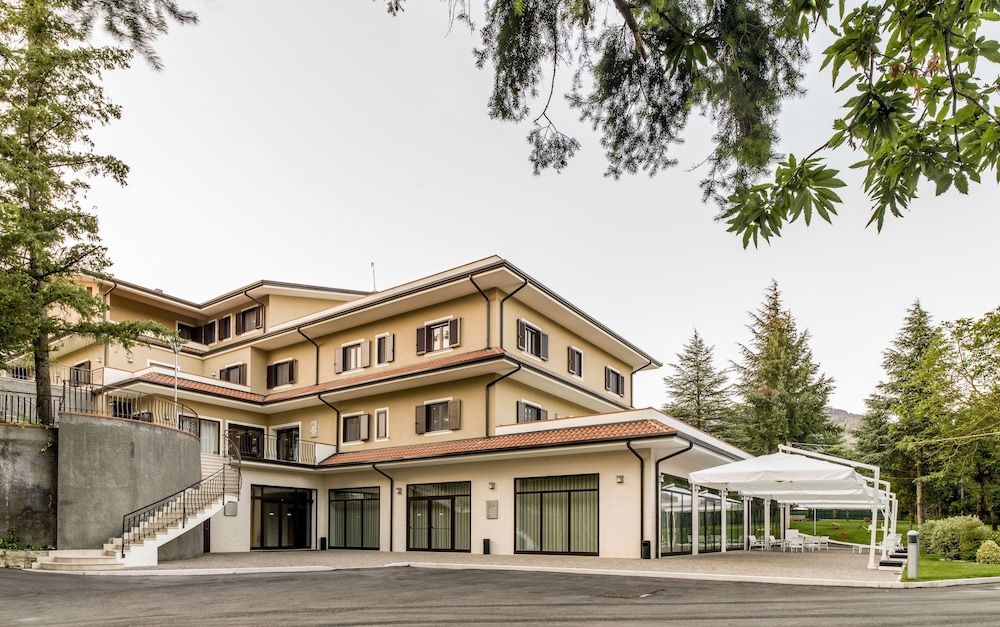 Edifici