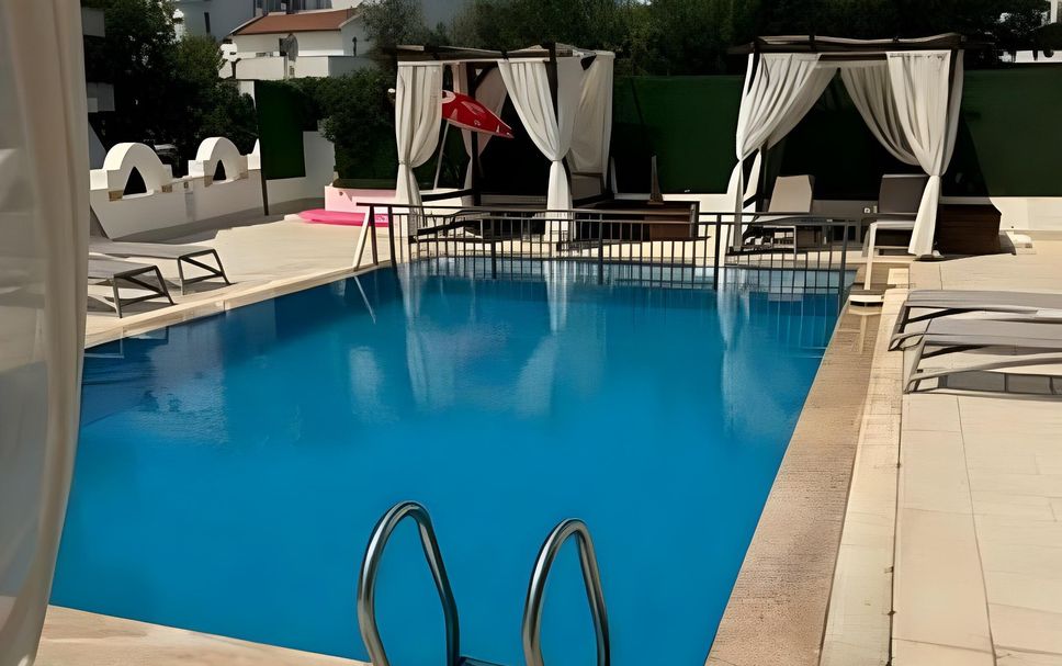 Pool Foto