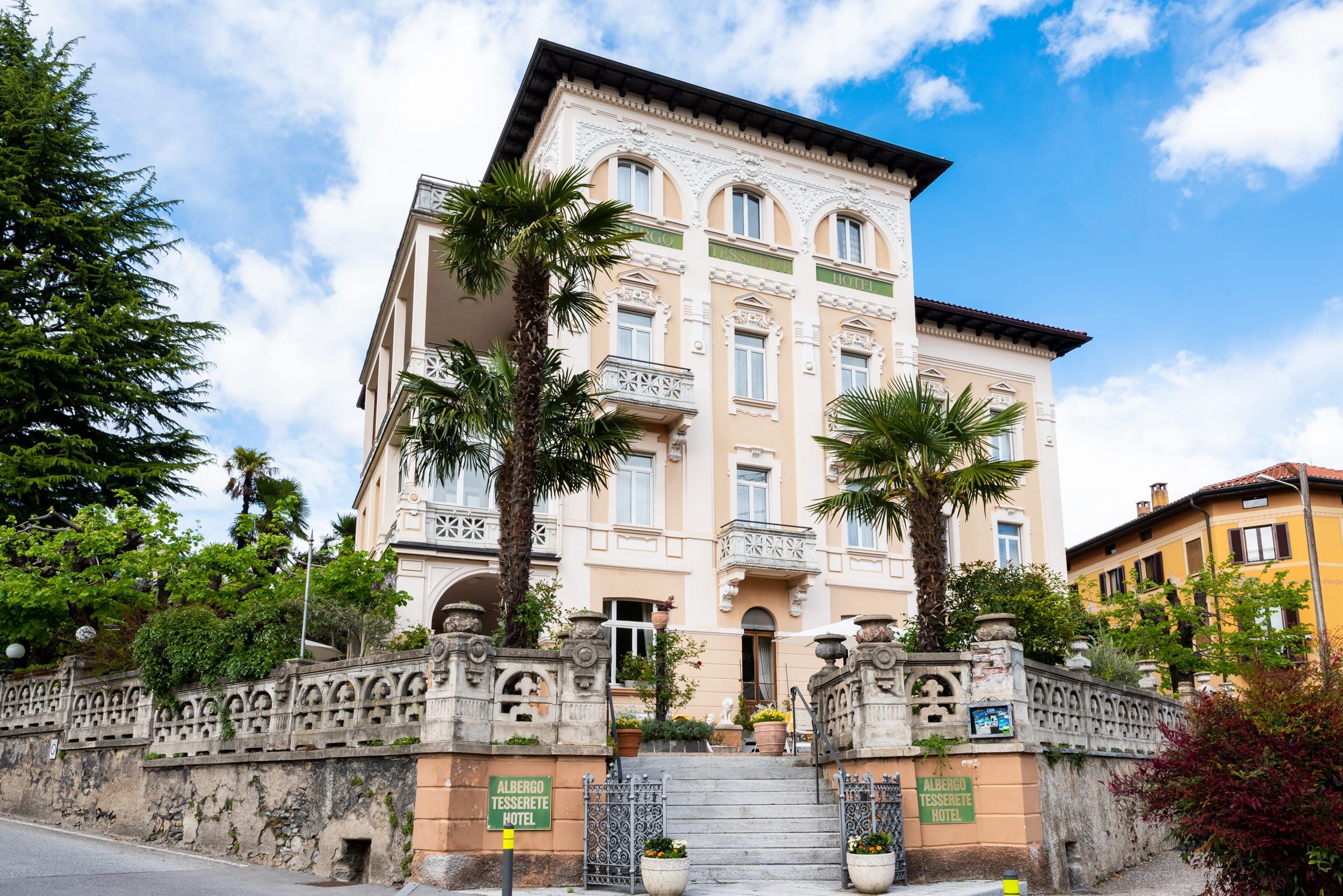 Edifici