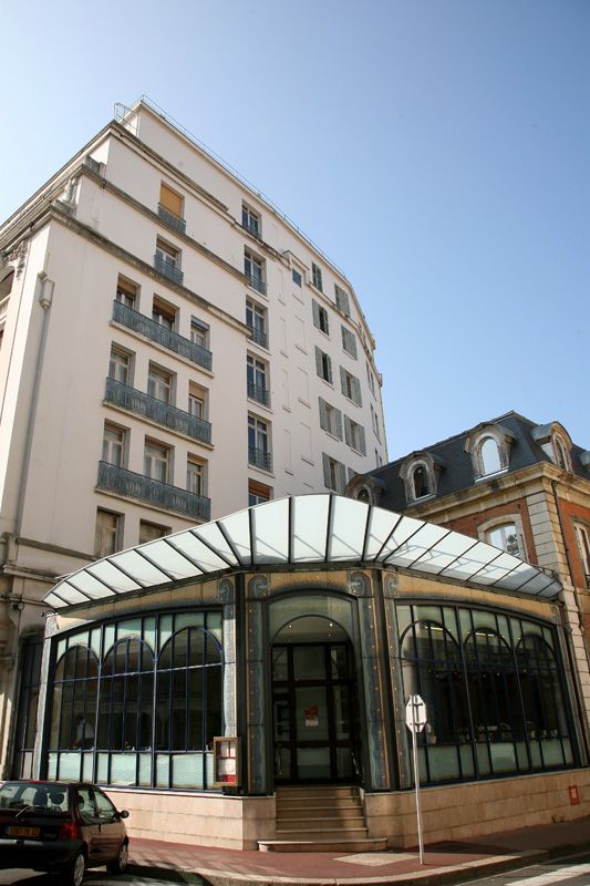 Edifici