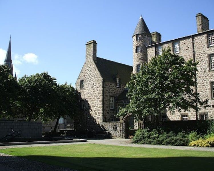 Edifici