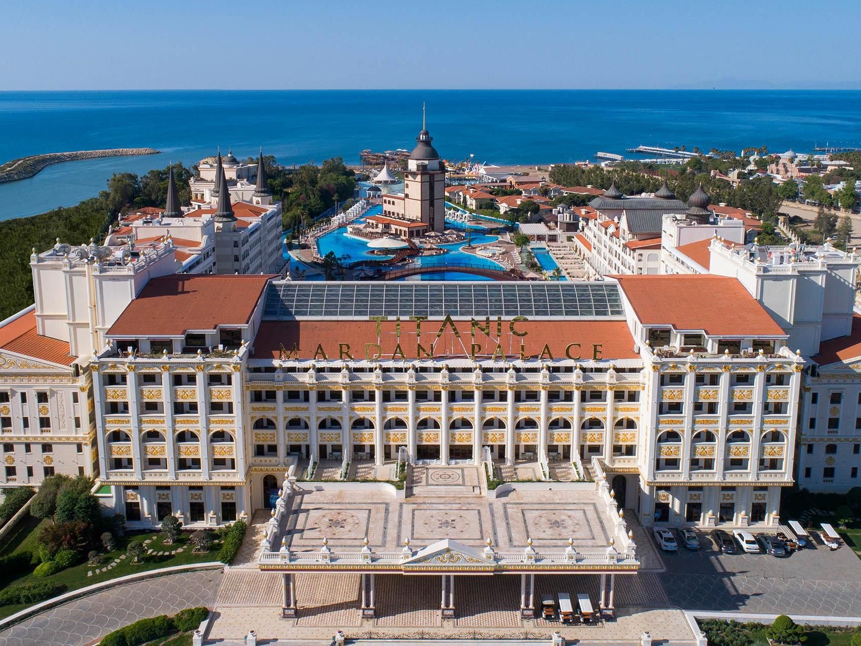 Edifici