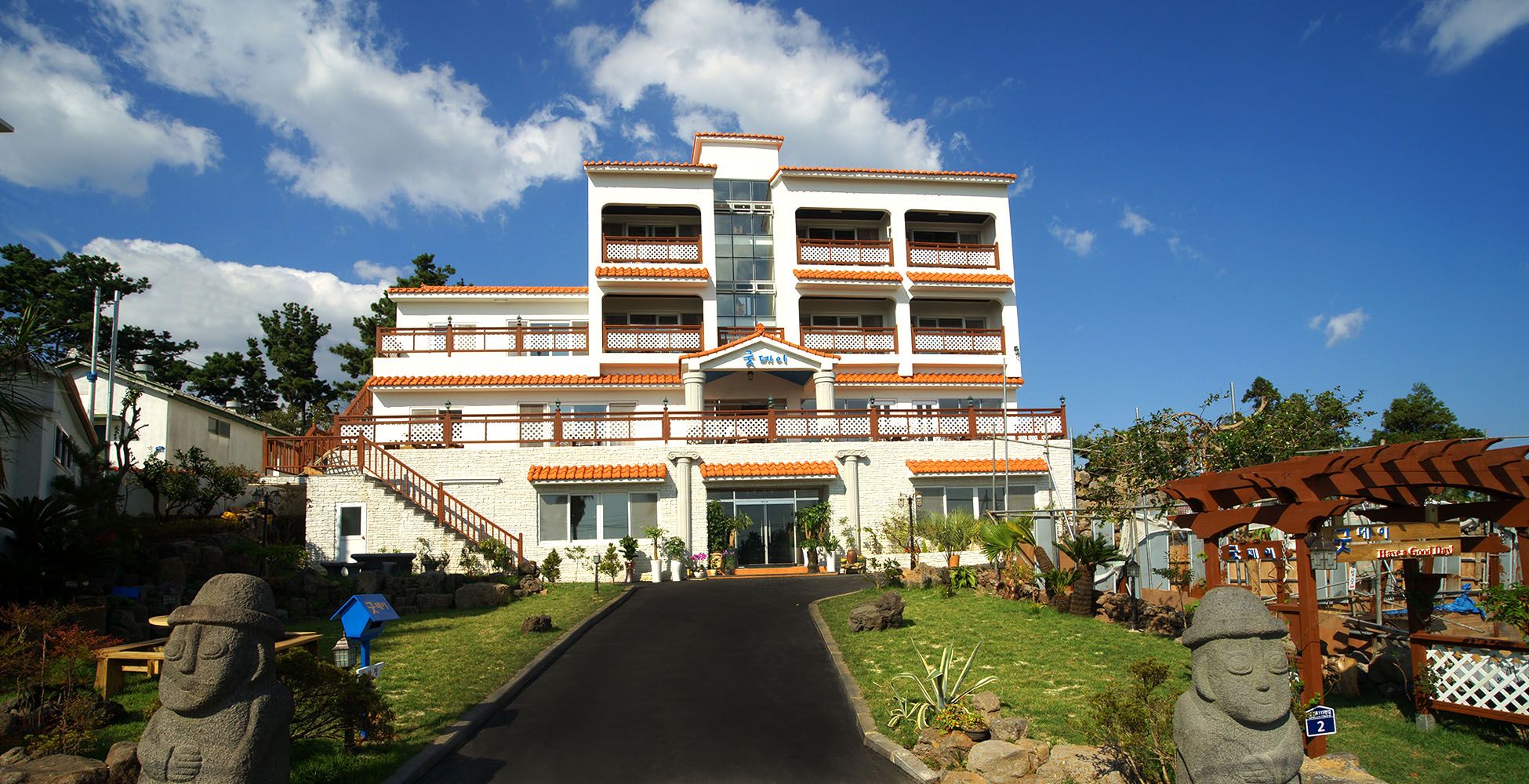 Edifici